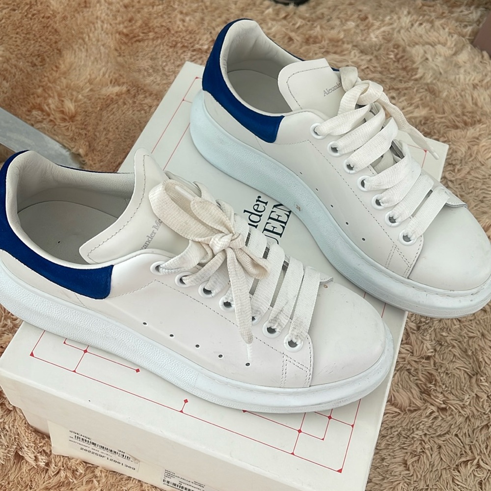Alexander McQueen woman sneaker gentle used